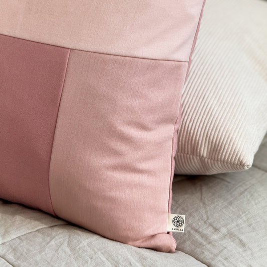 Upcycled pudebetræk, 50x50cm, mørk pink patchwork