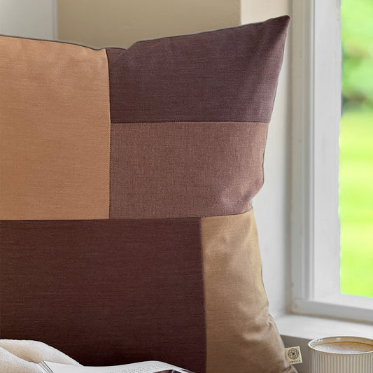 Upcycled pudebetræk, 50x50cm, brun patchwork