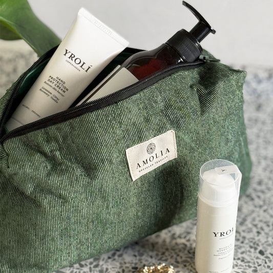 Upcycled toilettaske, lille, skovgrøn, Ella