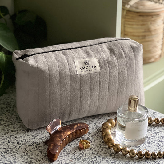 Upcycled toilettaske, lille, lysebrun