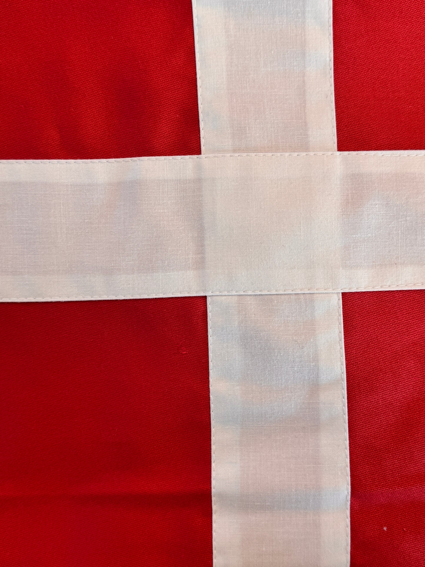 Upcycled genanvendelige gavepose - danske flag, mellem OUTLET