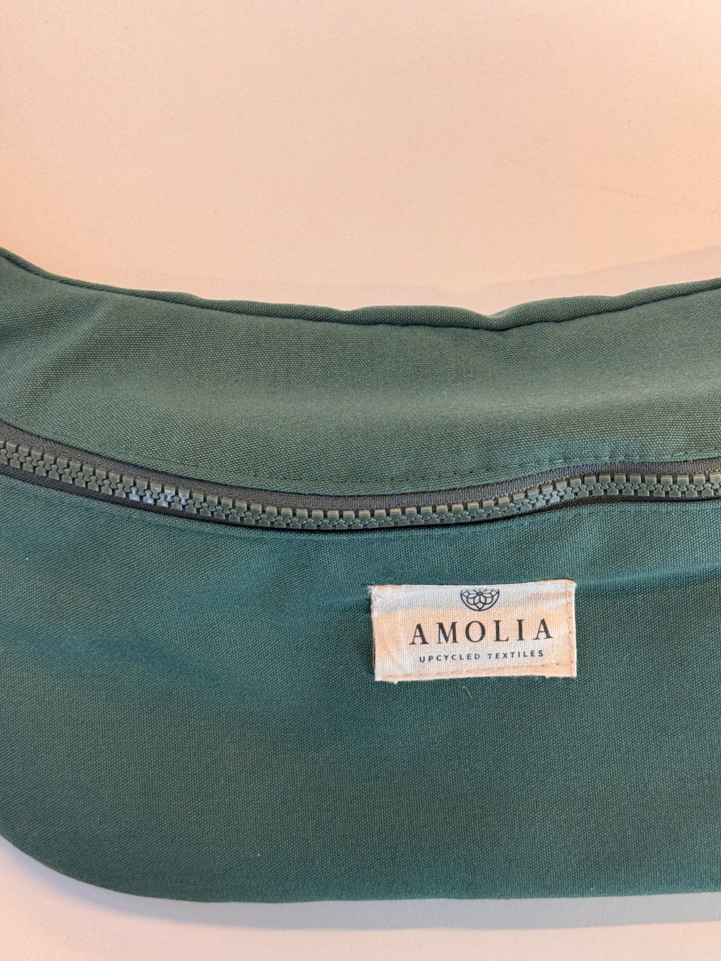 Upcycled skuldertaske, lille, grøn OUTLET