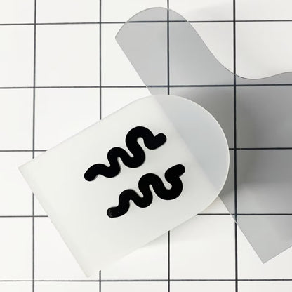 Recycled øreringe i akryl, Black Line