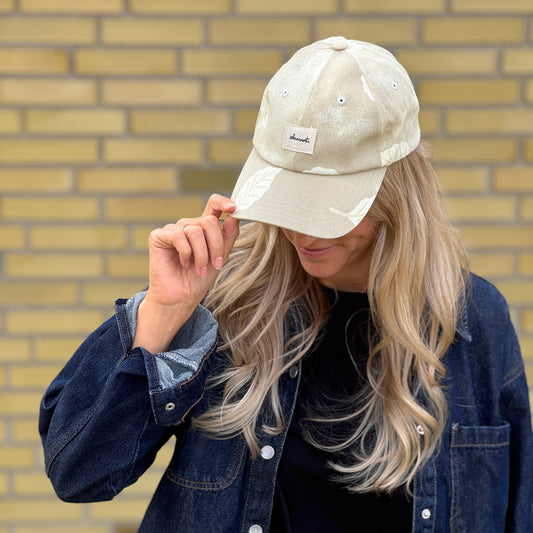 Upcycled kasket, beige floral
