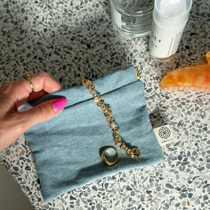 Upcycled smykkepose, denim