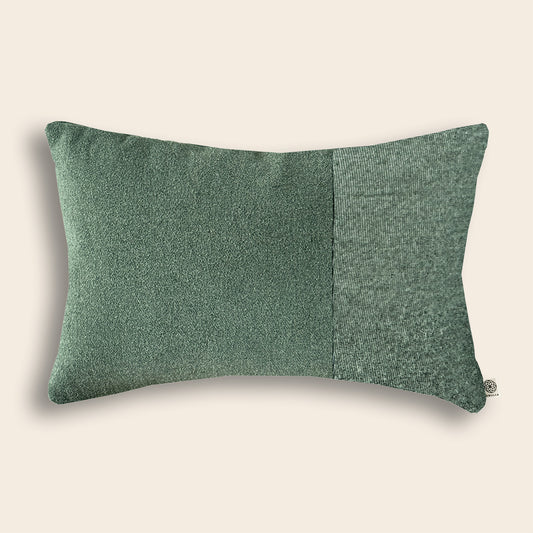 Upcycled pude, 30x50cm, skovgrøn, Saga, recycled inderpude medfølger