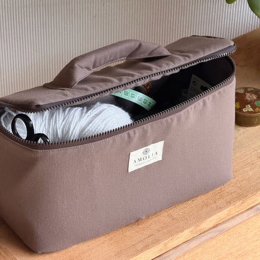 Upcycled strikke- og sytaske, stor, lysebrun