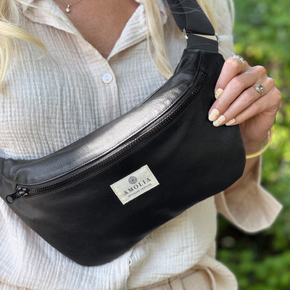 Upcycled skuldertaske, lille, sort vegansk læder