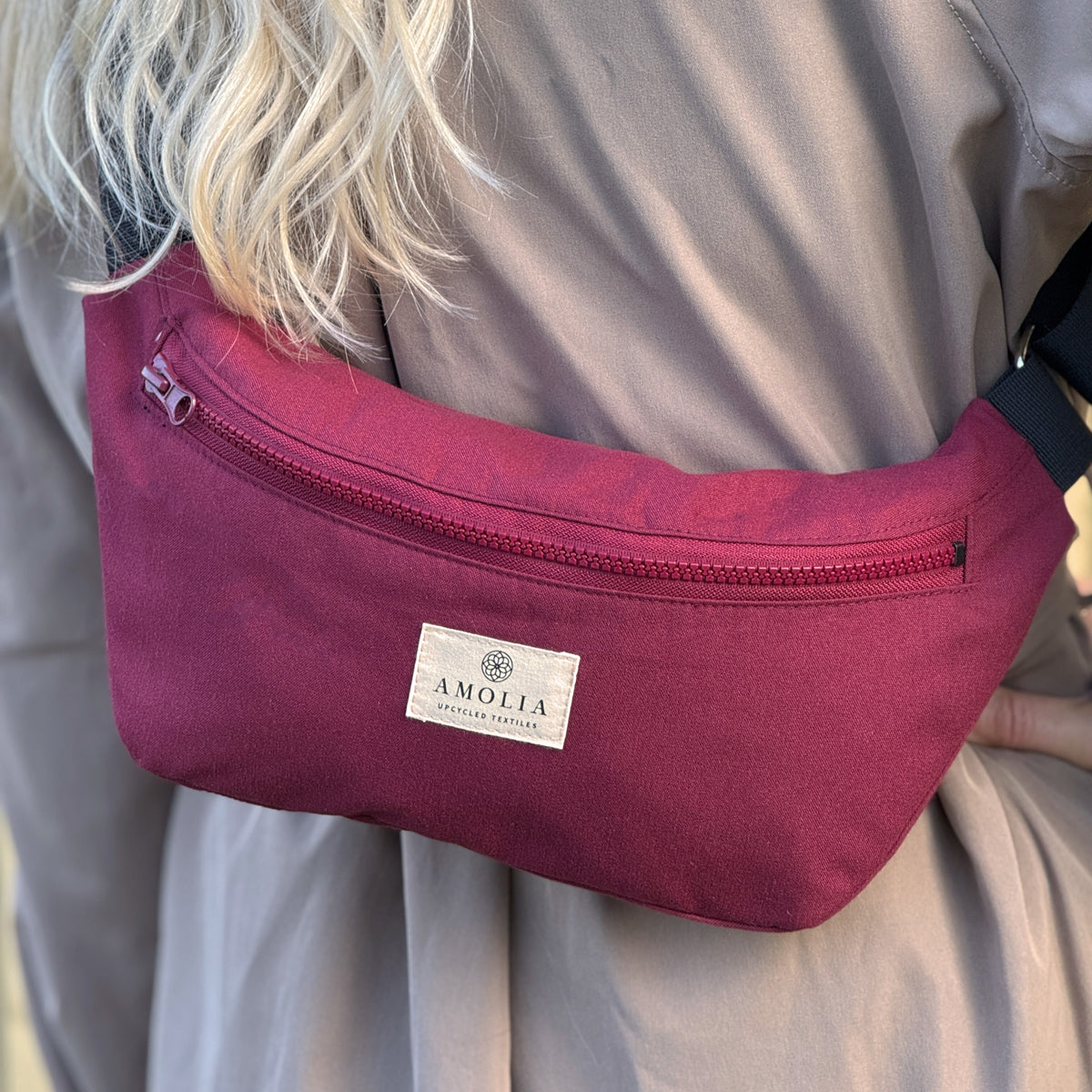 Upcycled shoulder bag, small, dark red