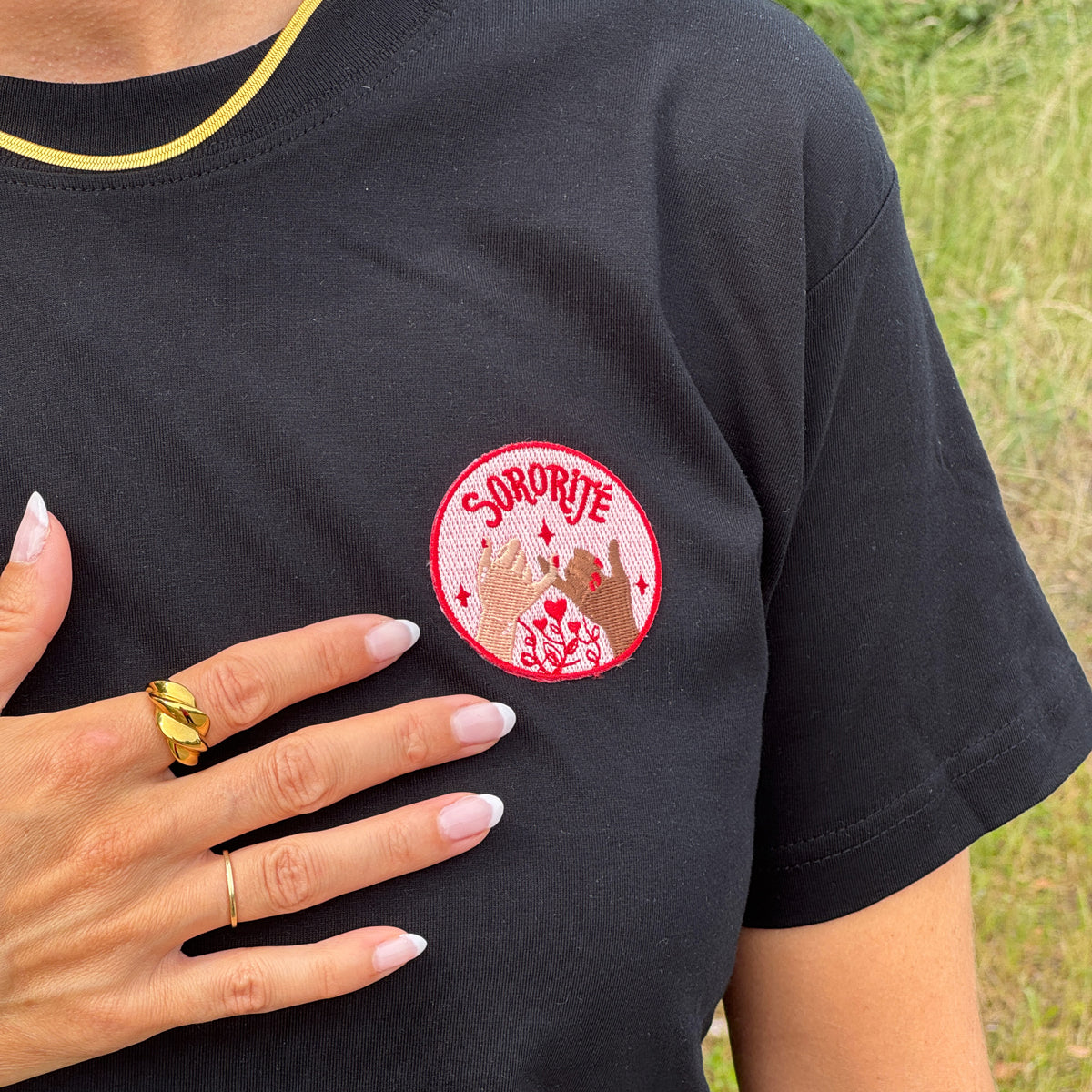 Upcycled t-shirt, small, black with sororitjé
