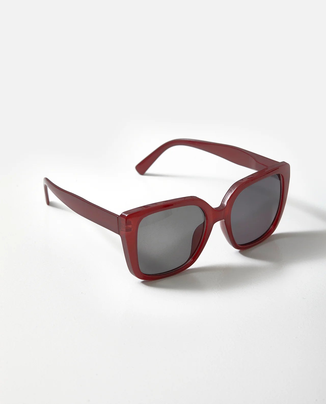 Recycled sunglasses I, Dark Red